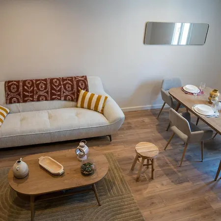 Duplex De Charme 80 M2 Equipe Dans Le Centre Historique Pieton Apartment