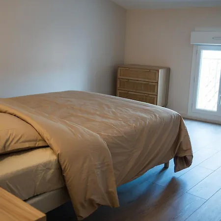 Duplex De Charme 80 M2 Equipe Dans Le Centre Historique Pieton * Béziers
