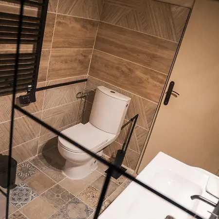 Duplex De Charme 80 M2 - 4e Etage- Dans Le Centre Historique Pieton Béziers